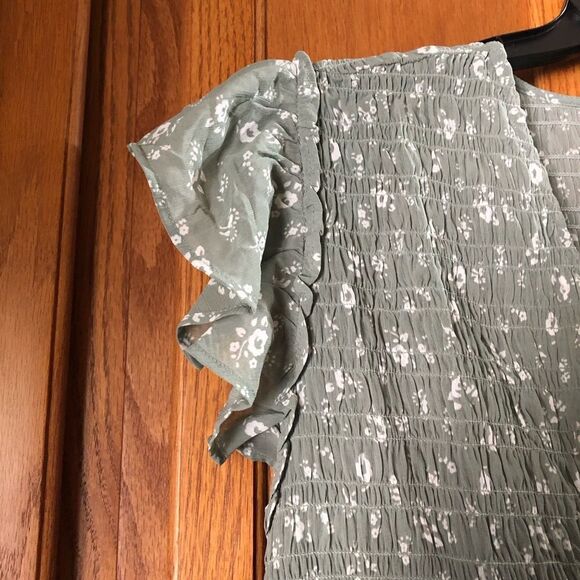 MADEWELL V-Neck Cottage Garden Smocked Lucie Top Green - 26W - Picture 7 of 16